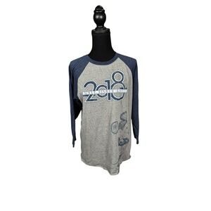 Disney World 2018 Raglan Graphic T Shirt Medium Gray Blue